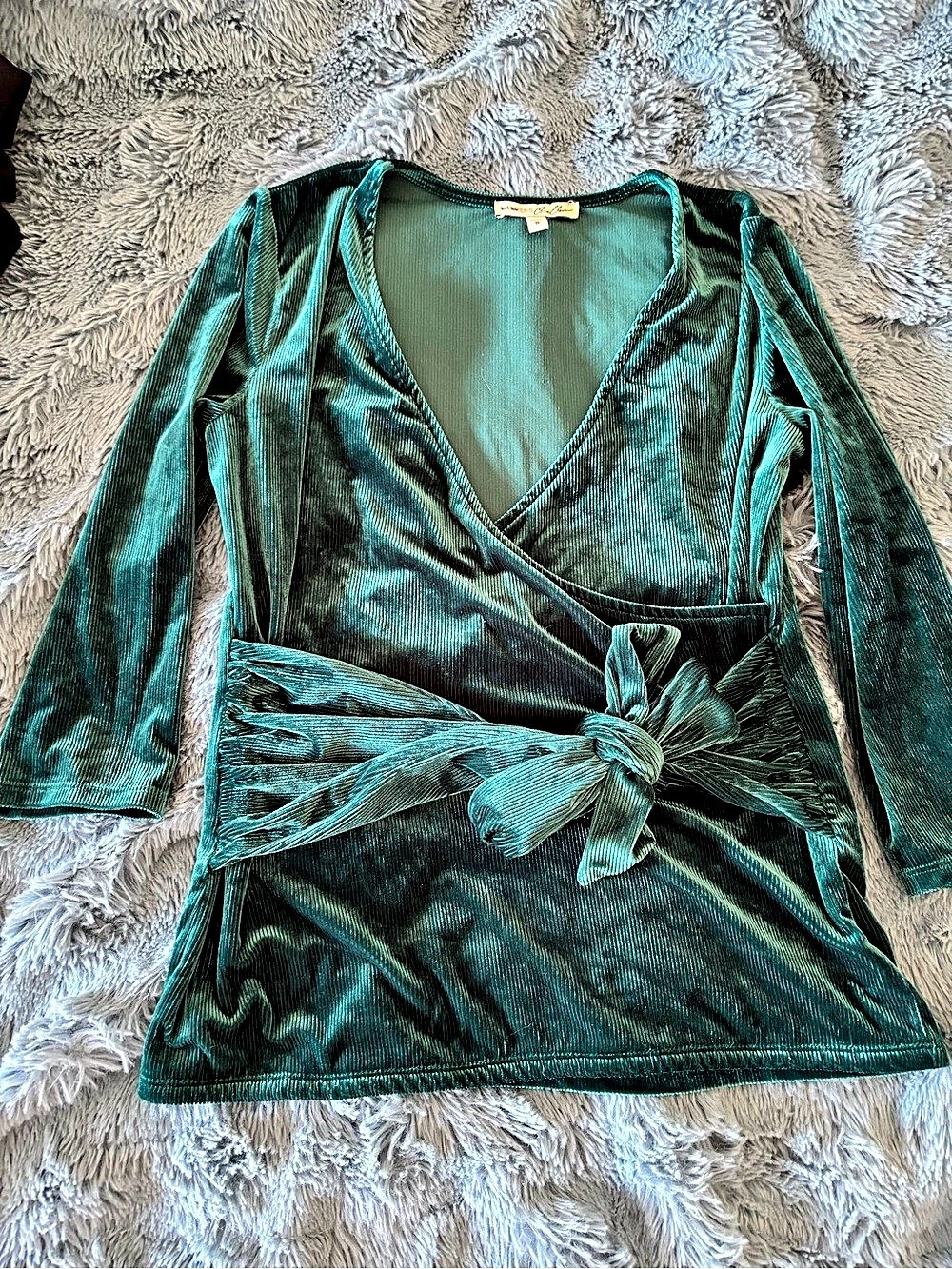 Express Velvet Wrap Top in Green Size Medium Like New